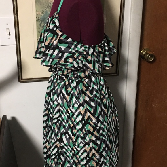 Dress - Picture 2 of 5